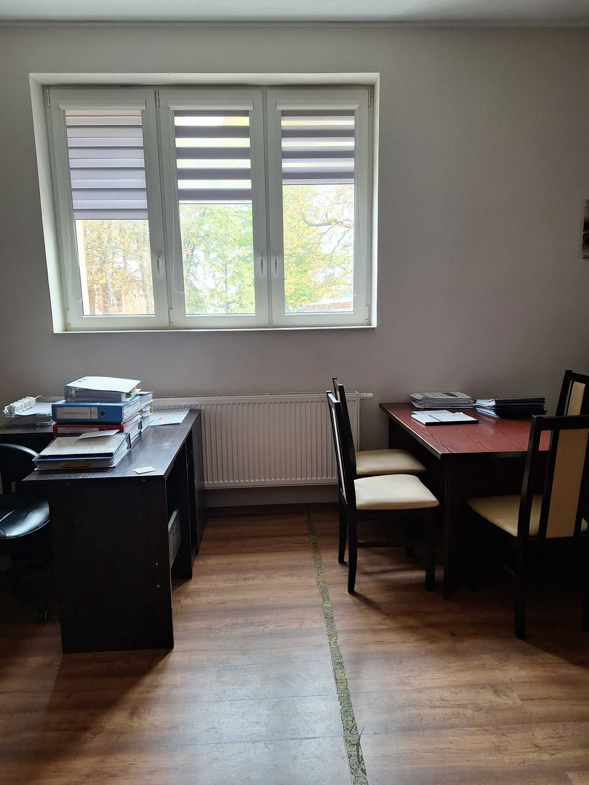 wynajem biura o powierzchni 88 m2 .