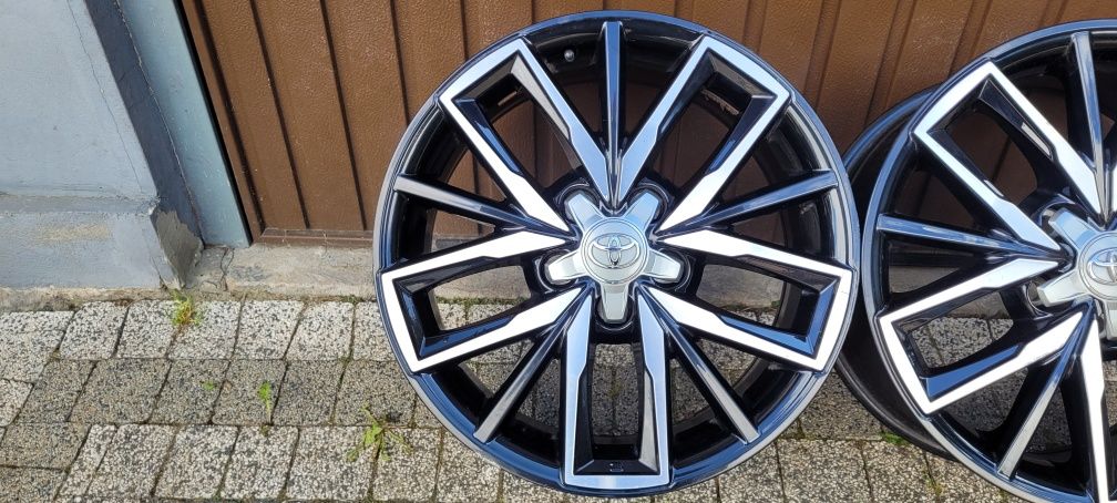17"  Toyota oryginal 5x114,3  7,5j et40  Corolla Auris CHR