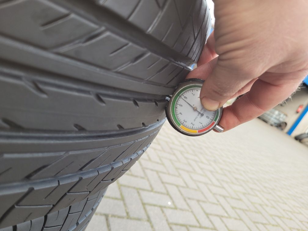 Komplet Opon Letnich YOKOHAMA BLUEARTH 225/55 R18 6mm Dot 19