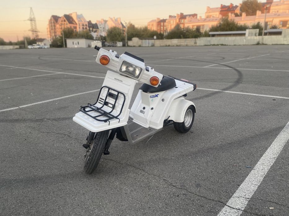 Скутер 4Т Honda Gyro X