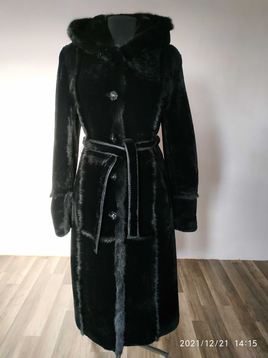 Длинная шуба из мутона (овчина) с капюшоном вставки норка. XL, XXL