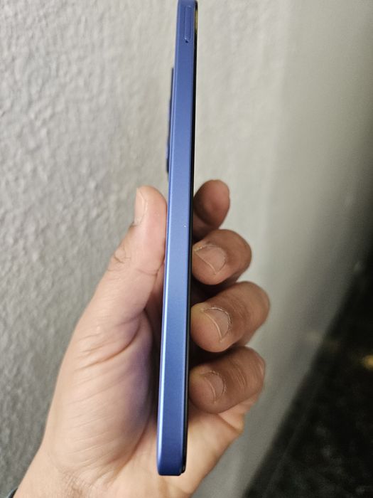 Redmi 15c..256/8+8gb