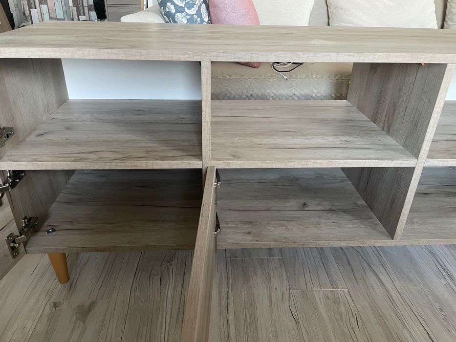 Regał rtv robiony na zamówienie