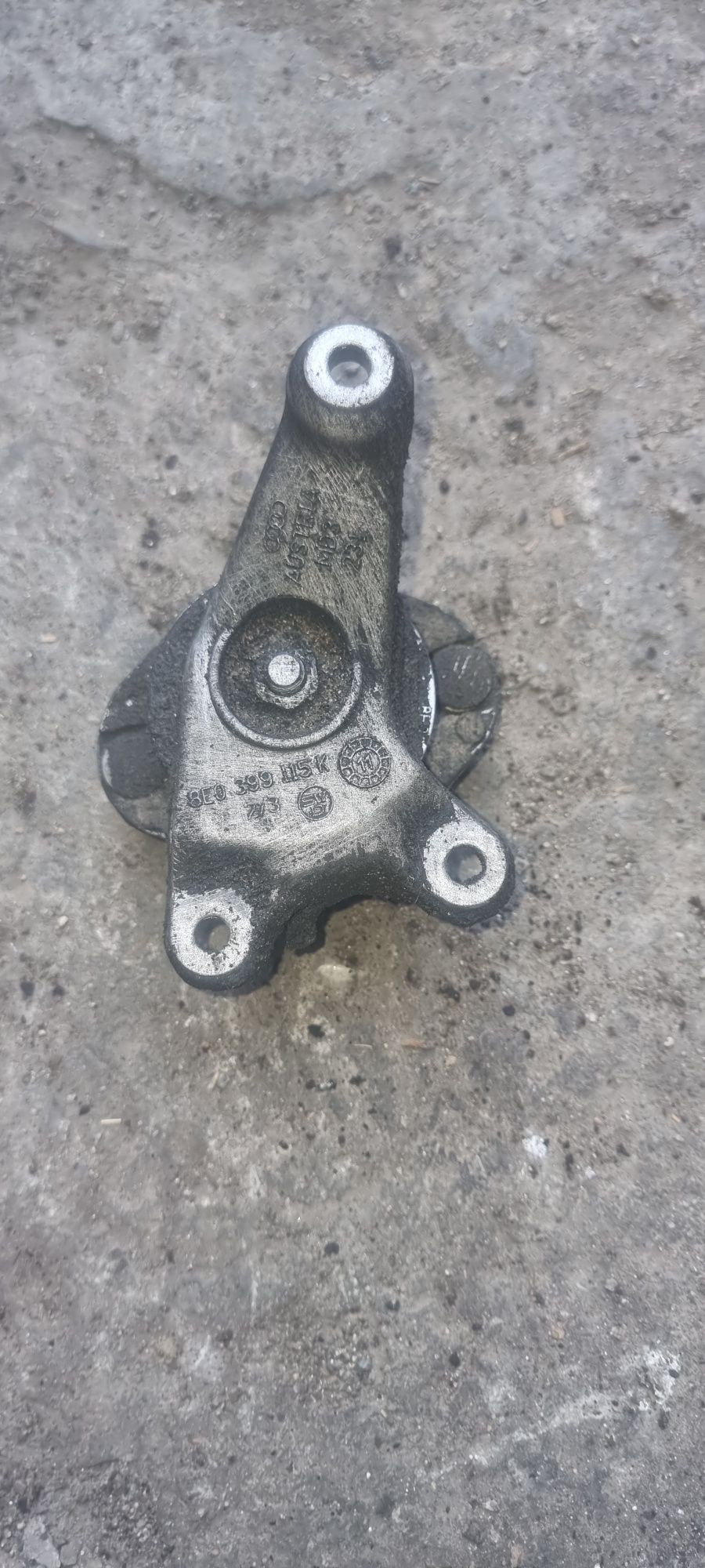 Audi a4 b6 b7 łapa skrzyni biegów 5 biegowa 1.9 tdi