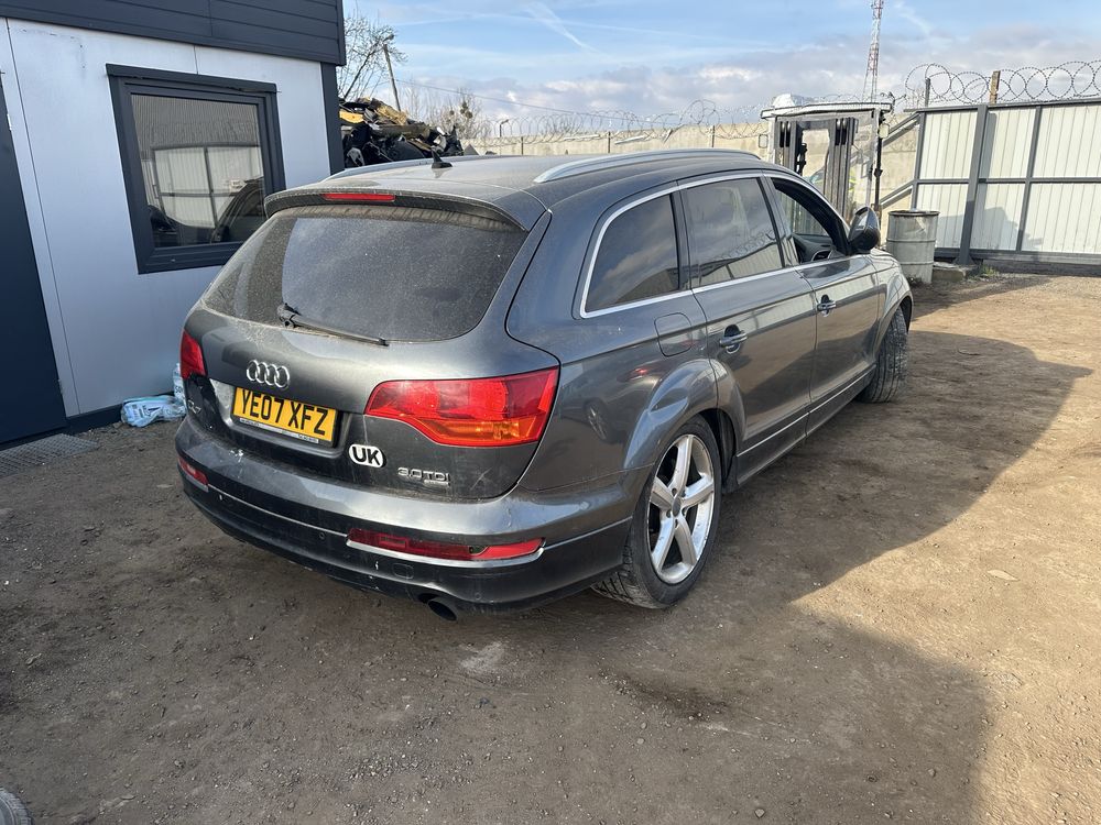 Audi Q7 silnik 3.0 TDI BUG  2007r,Anglik z kluczykami