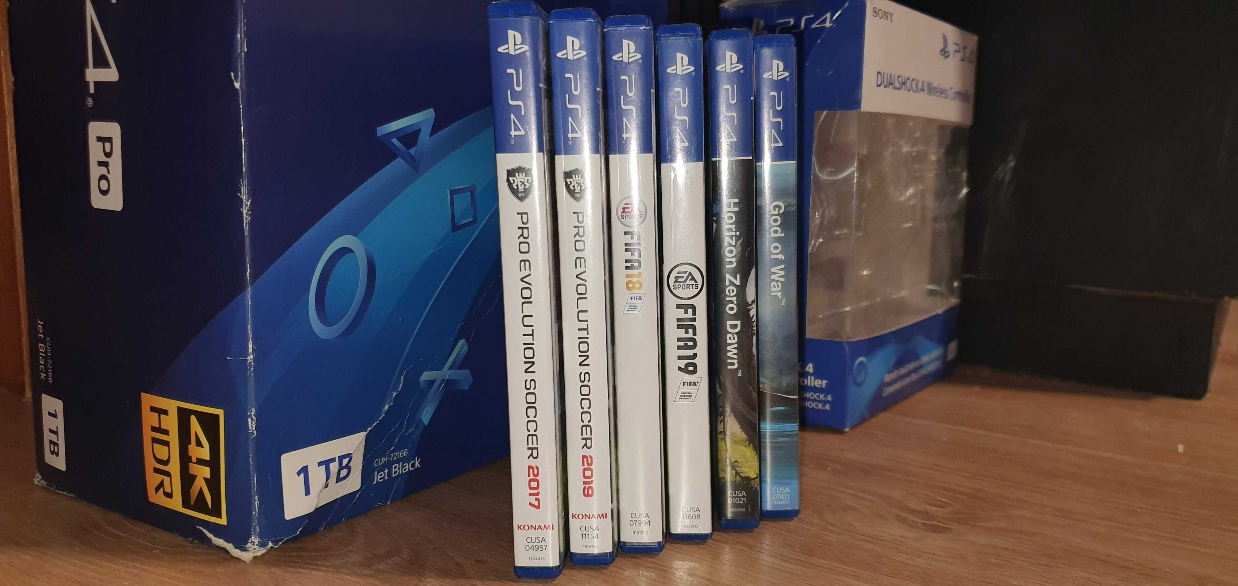 PS4 PRO 1TB + 2 comandos + HDD 1TB + 68 jogos (digital) FW9.0 Exploit