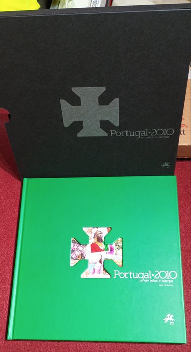 Livro CTT Portugal em selos 2010
