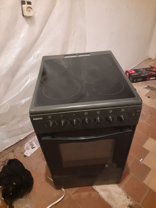 Продам електроплита Веко