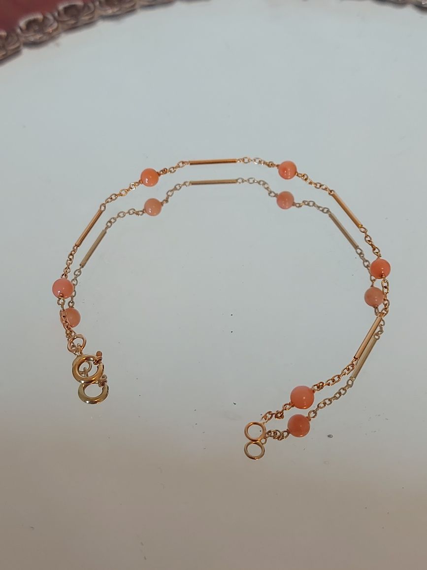 Pulseira em ouro com 19cm. Cabeça de veado 800.