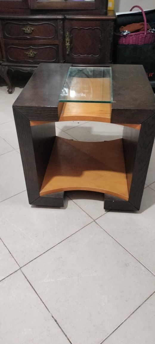 Mesa de apoio maciço