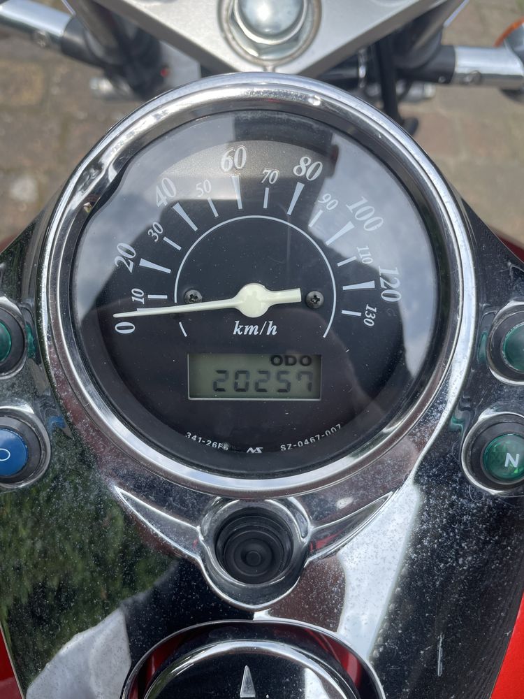 Suzuki Intruder LC 125cm3