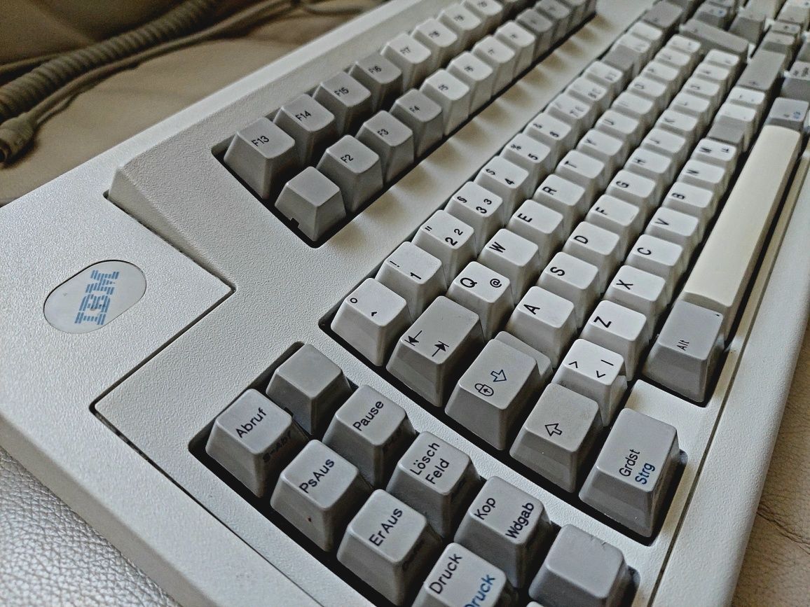 Клавіатура IBM Model M 122