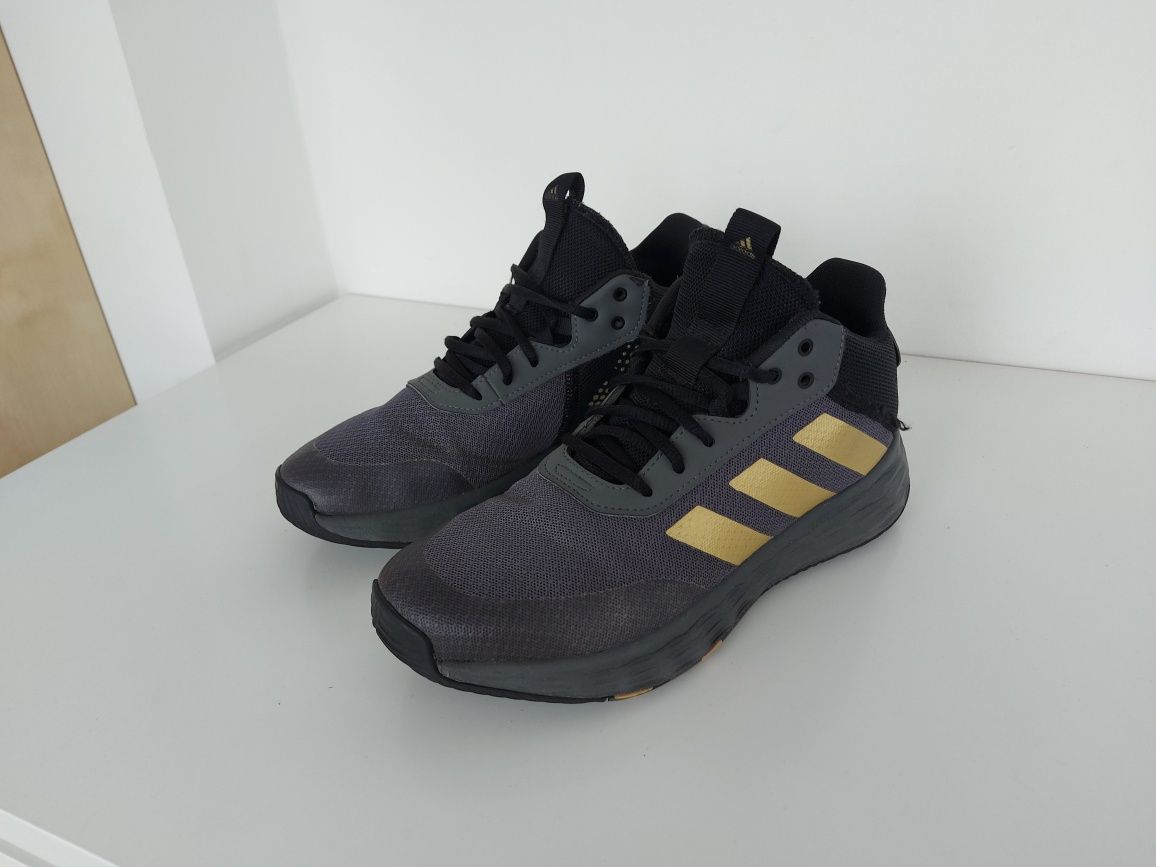 Buty Adidas OWNTHEGAME w rozmiarze 38