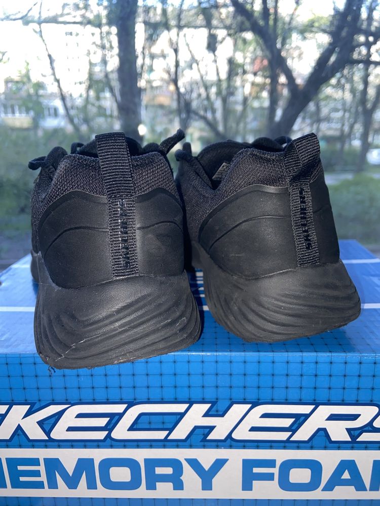 Кросівки Skechers 38