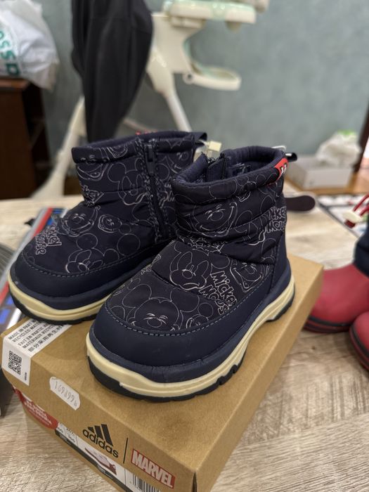 Взуття ZARA, CROCS 22 розмір нові