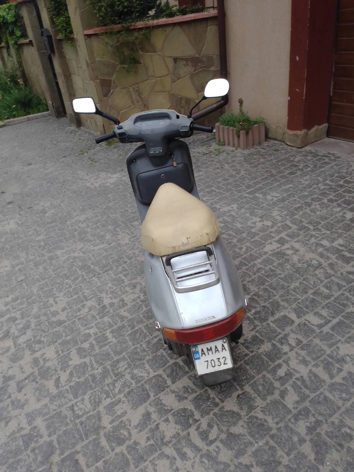 Продам скутер Honda