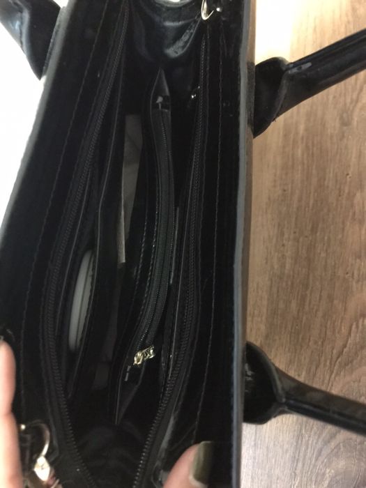 Torebka kuferek KAZAR lakierowana