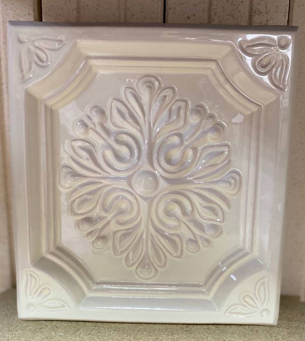 Кахель "Квітка" білий 220×210мм