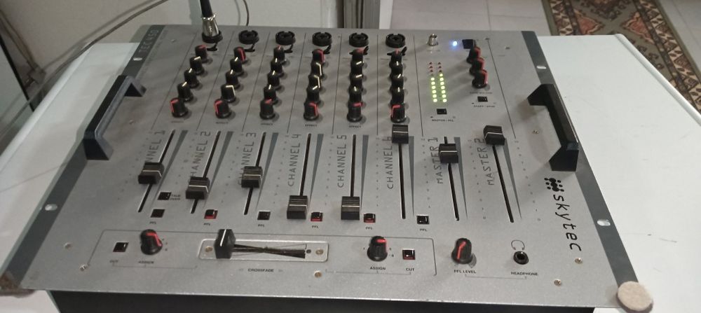 Mesa de som 6 canais