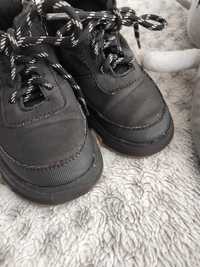 Czarne cieple  przejściowe Buciki Zara na zimę , rozmiar 23, dla chłop