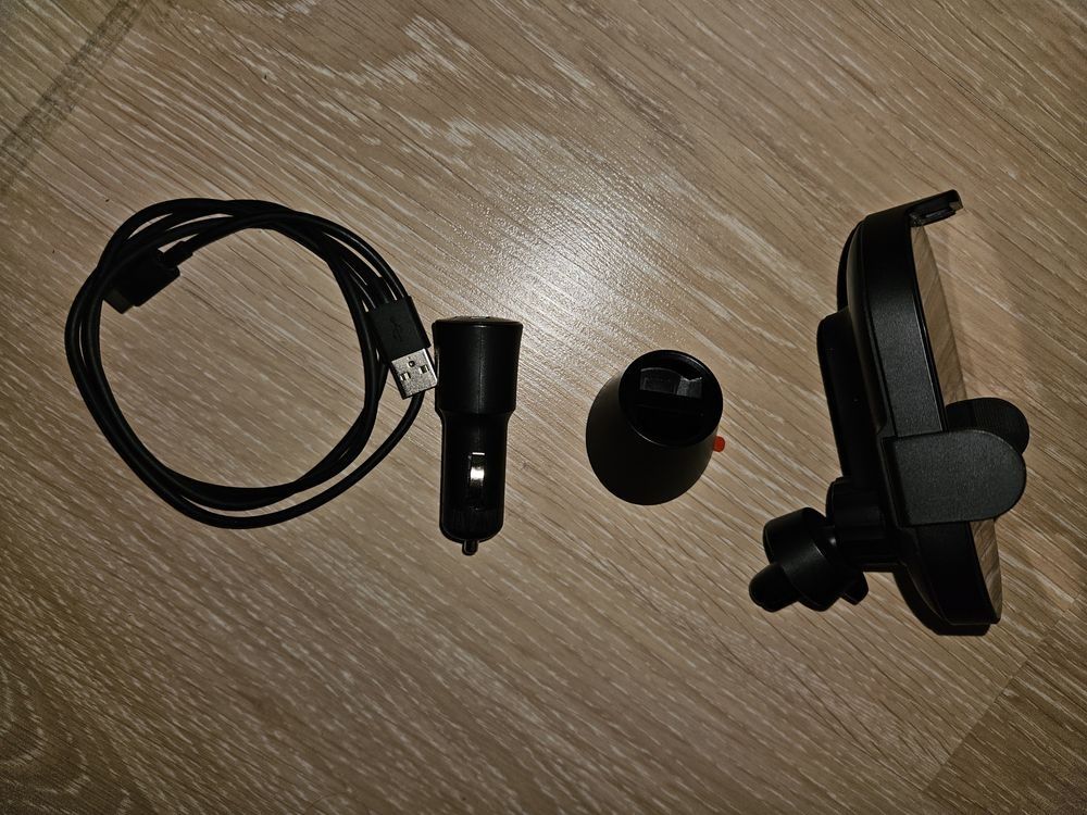 Безппрвідна автомобільна зарядка Xiaomi Mi Car Wireless Charger