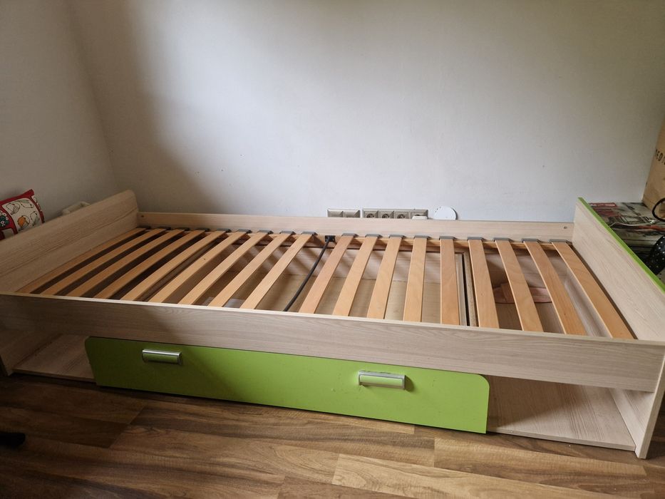 Komplet mebli dla dziecka + tapczan