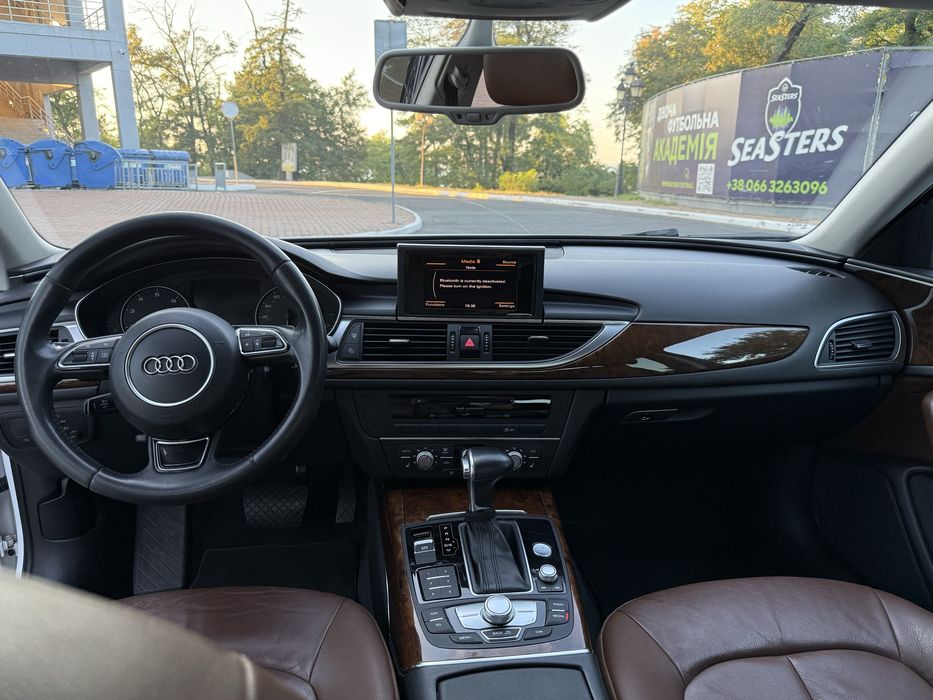 Продам авто Audi a6 c7 2015