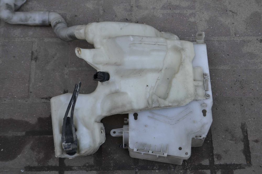 Pompka płynu spryskiwacza FORD MONDEO MK4 LIFT europejska