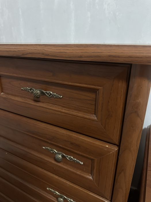 Комод в дереві