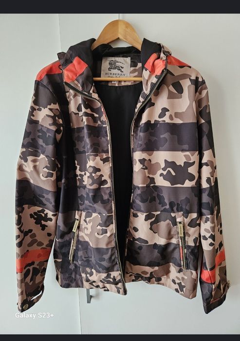 Kurtka Burberry moro M/L jesień zima piekna unikatowy wzór