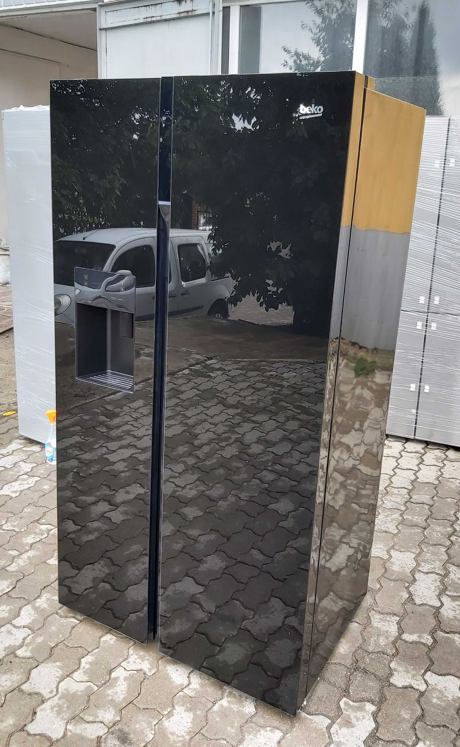 Side-by-Side холодильник Беко Beko GN 162333 ZGB No Frost чорний скло