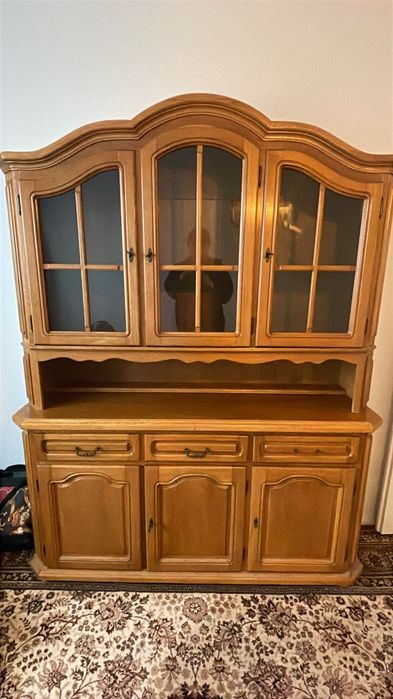 Kredens dębowy witryna