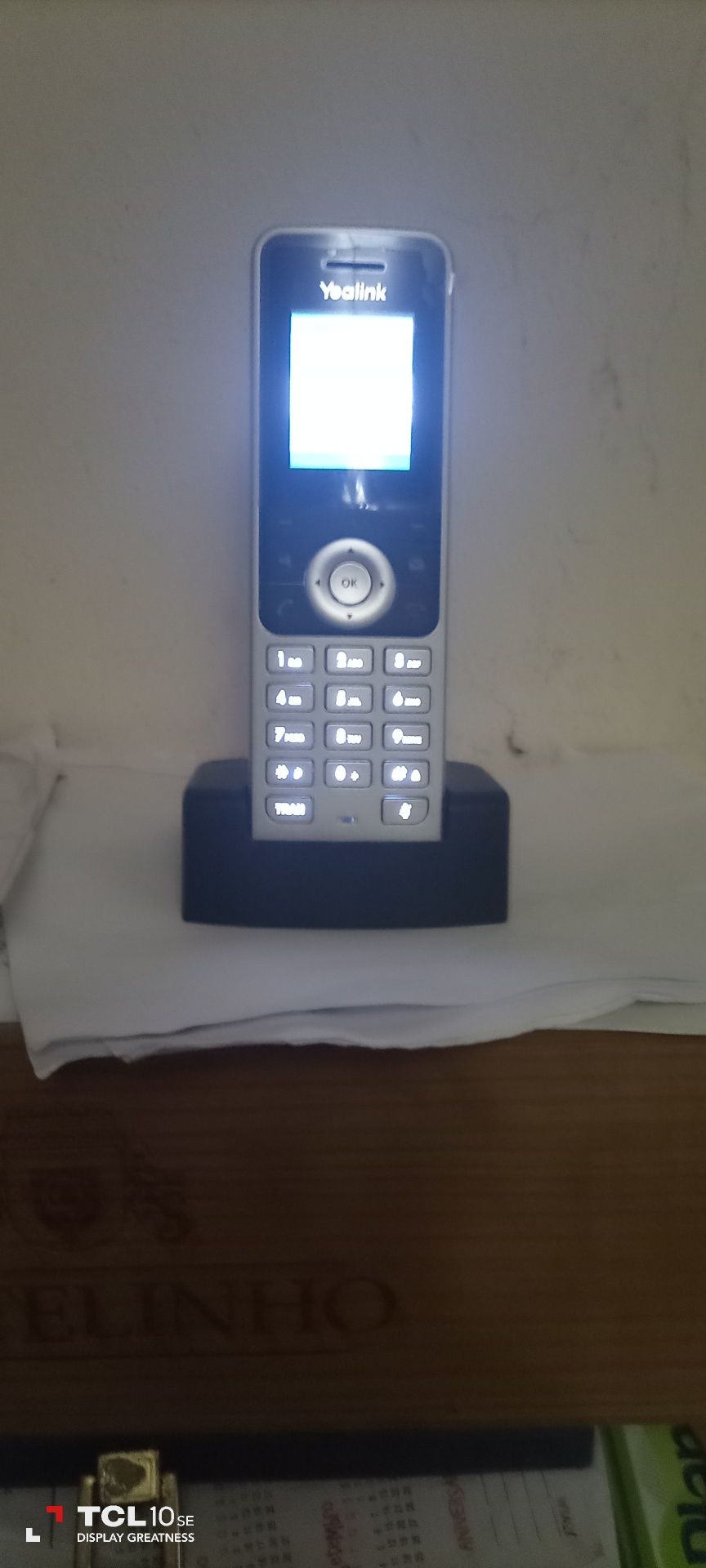 Vendo telefone telemóvel novo