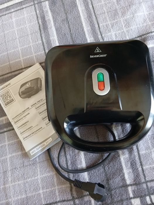 Sprzedam powiekach toster do kanapek silver crest