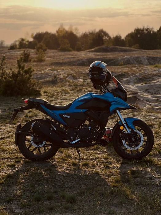 Мотоцикл Lifan kpt 200