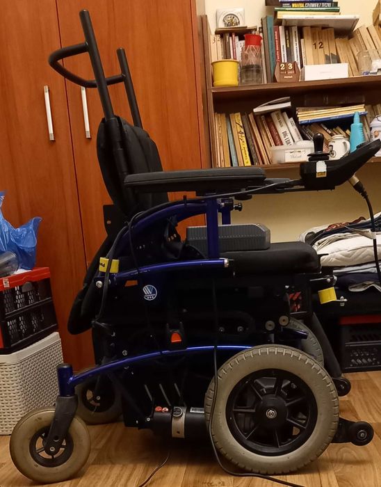 Wózek inwalidzki, elektryczny pokojowo terenowy  Navi bez akumulatora
