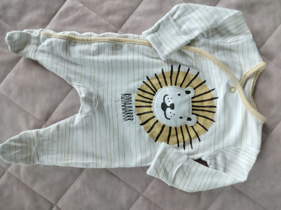 Pajacyki śpioszki firm M&S, George Tu