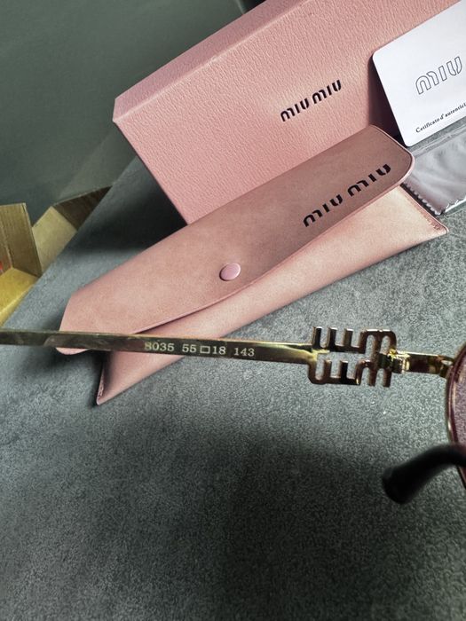Okulary przeciwsłoneczne Miu Miu