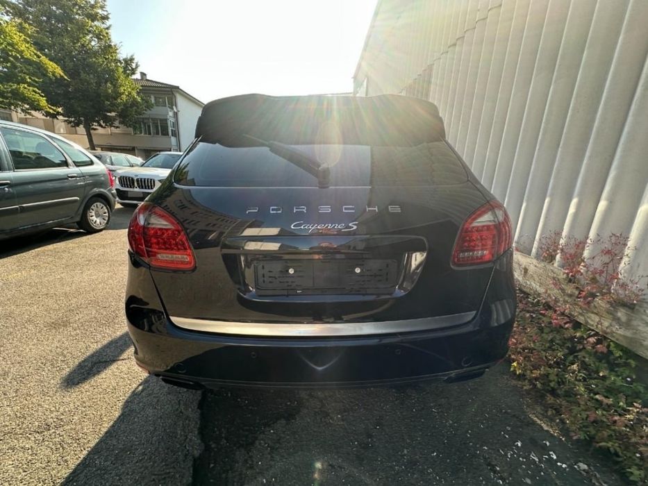 Porsche Cayenne 4.8