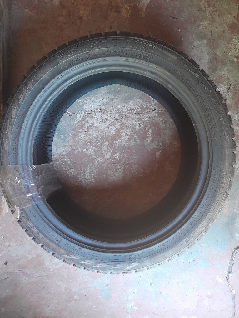 Продам  нове зимове колесо Nokian Hakkapeliitta R3 225/45 R17 94T