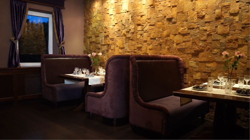 Продам елітний ресторан з добудовою в центрі Ужгорода. Площа 1010 кв.м