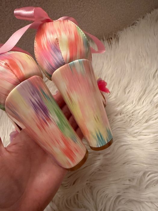 Piękne buty na słupku NOWE 37 rozmiar