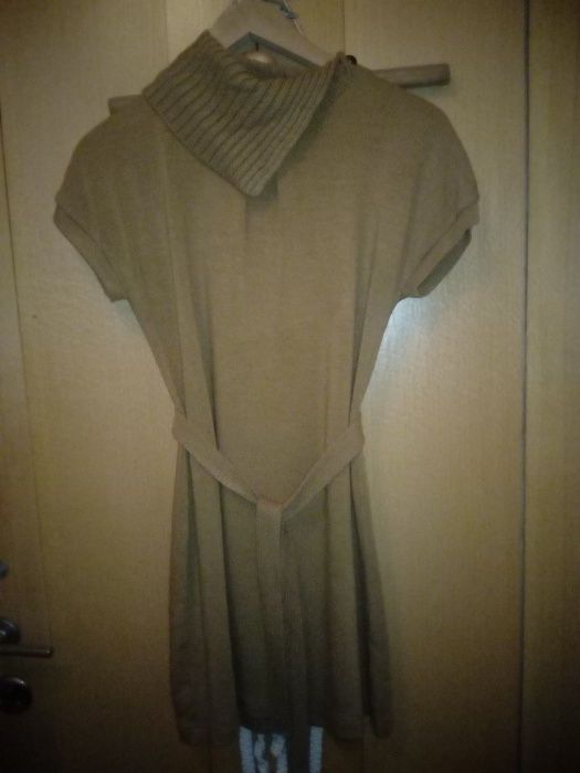 1Vestido Stradivarius, 2 Zara