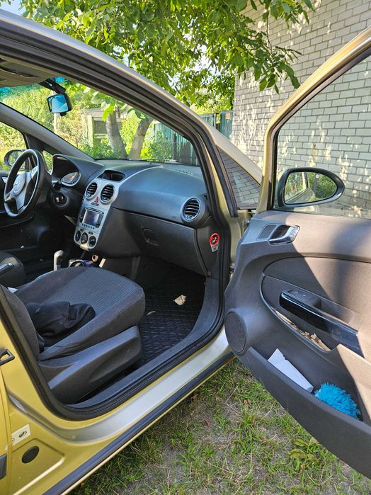 Продаєтся Opel Corsa 1.2