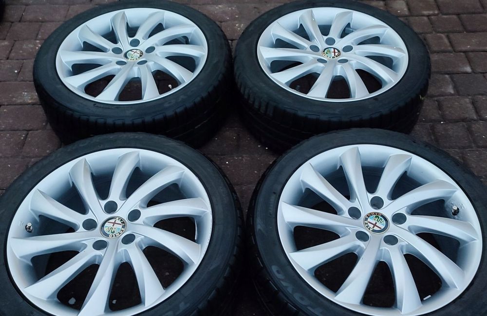 Felgi Aluminiowe Oryg. Alfa Romeo Giulietta 17Cali 5x110 7,5Jx17 Et41 Ø65,1