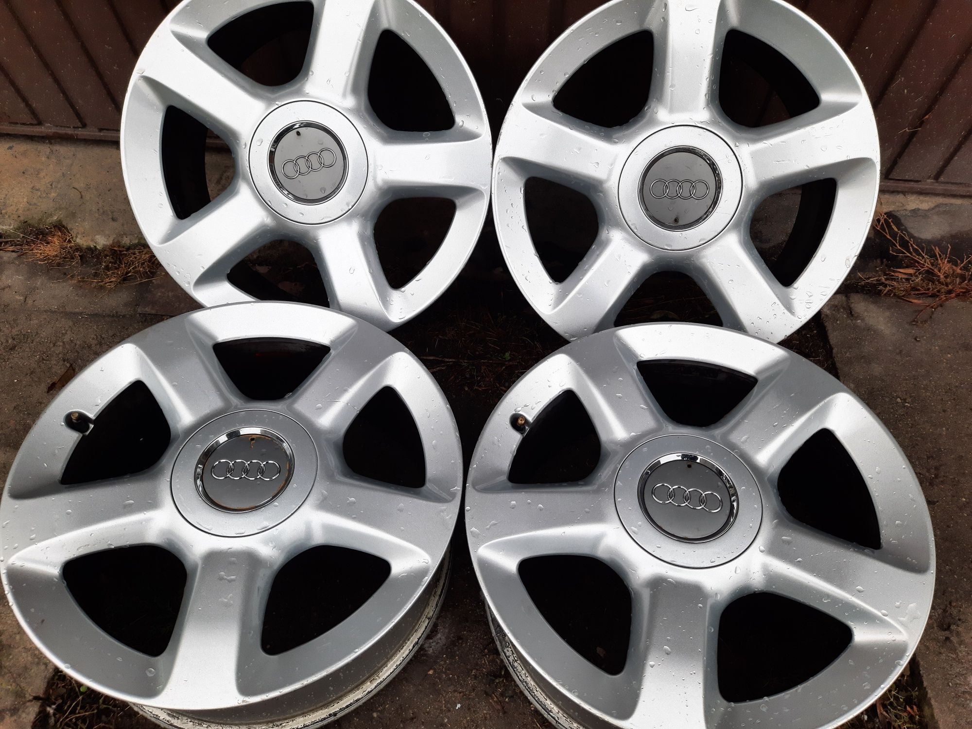 Alufelgi 17" 5x112 Audi A6 C5 C6 A4 B5 B6 B7 A3 8p Et45