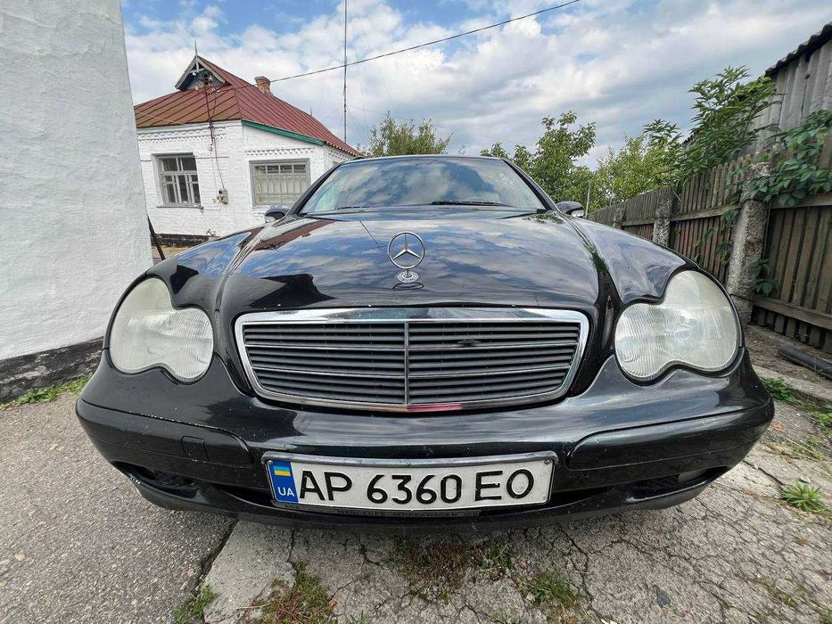 Mercedes-Benz C-Class 2003 2.2 Дизель