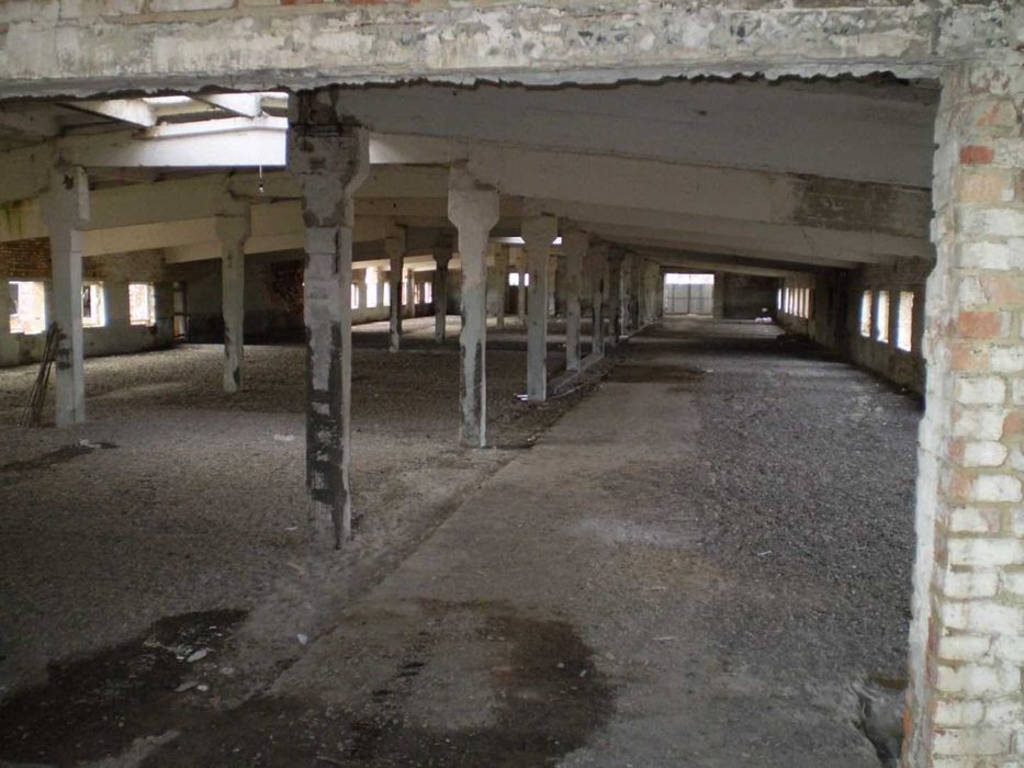 Продається комплекс приміщень площею 3250м.кв(1491,1500,715,206,38,16)