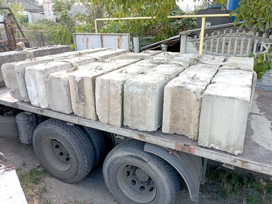 Продам фундаментные блоки ФБС-5. БУ