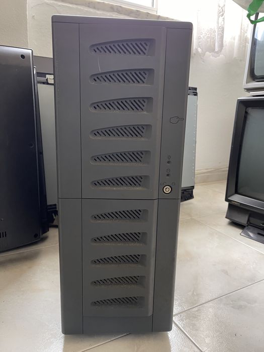 Computador AMD antigo